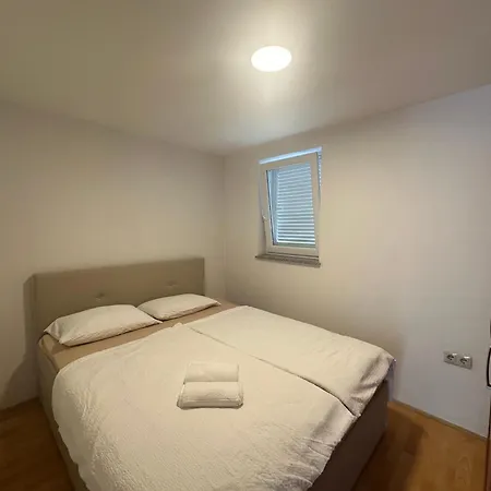 Rafael Apartment